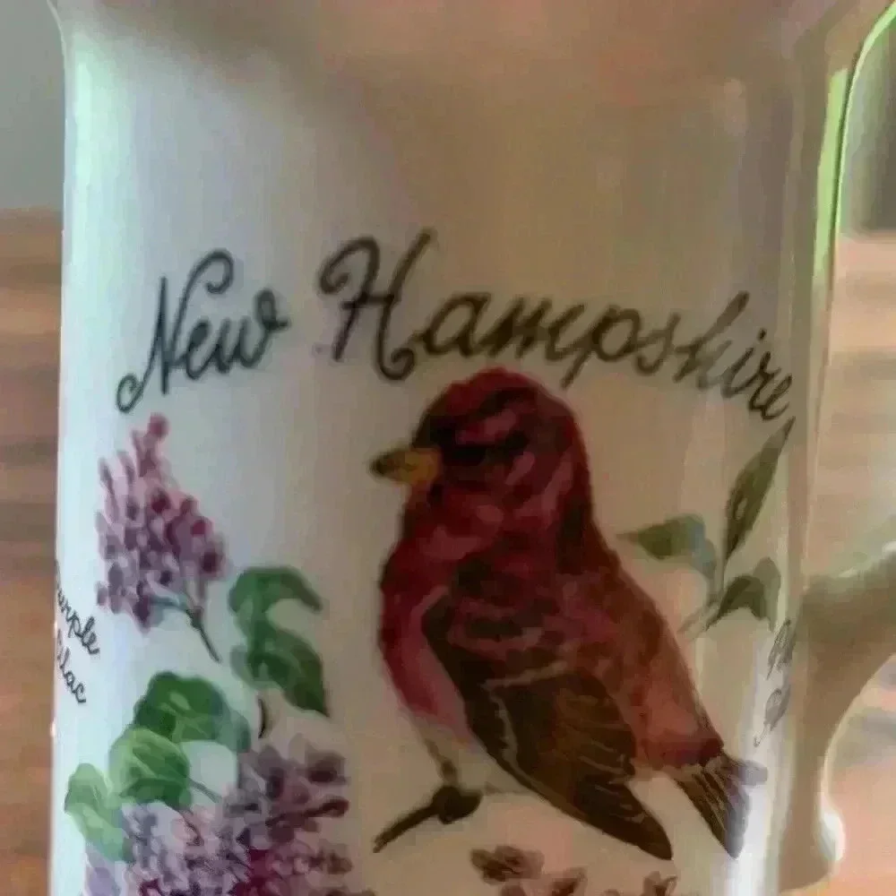 New Hampshire Collectible State Souvenir Cream Pitcher 1950's